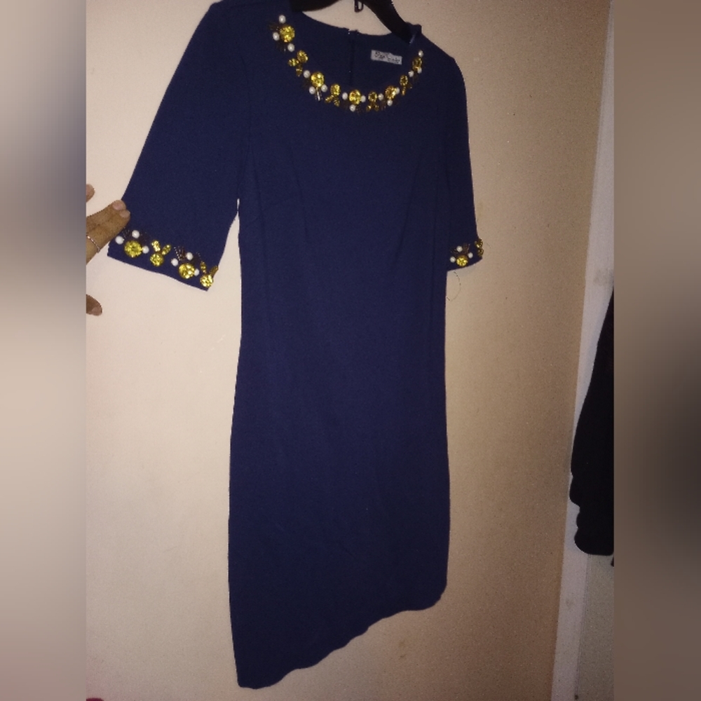 Dress - Picture 3 of 8